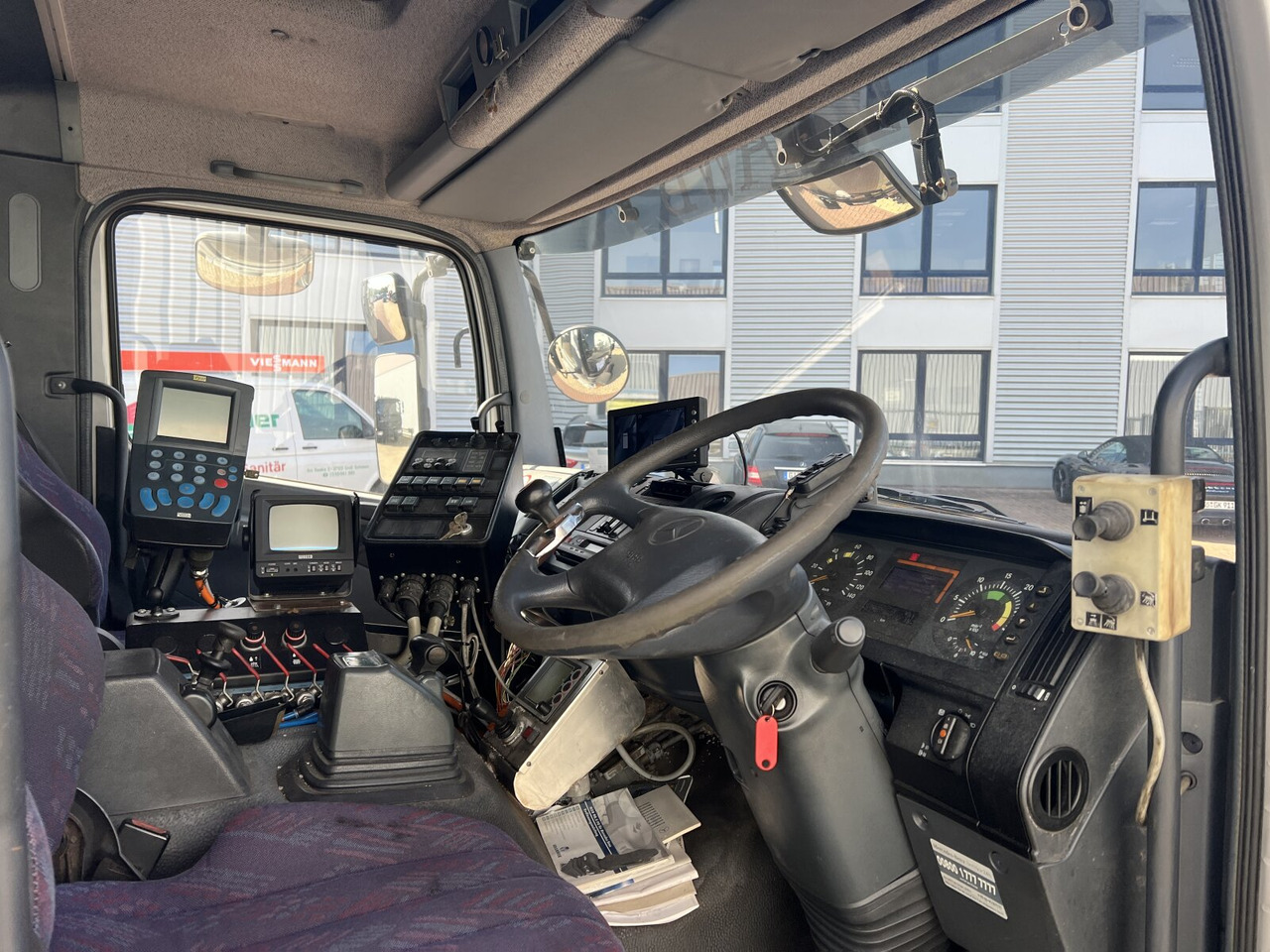 Mercedes-Benz Atego 1828 L 4x2 Atego 1828 L 4x2, Rechtslenker, Winterdienstaustattung - Chassis vrachtwagen: afbeelding 5 Mercedes-Benz Atego 1828 L 4x2 Atego 1828 L 4x2, Rechtslenker, Winterdienstaustattung - Chassis vrachtwagen: afbeelding 5