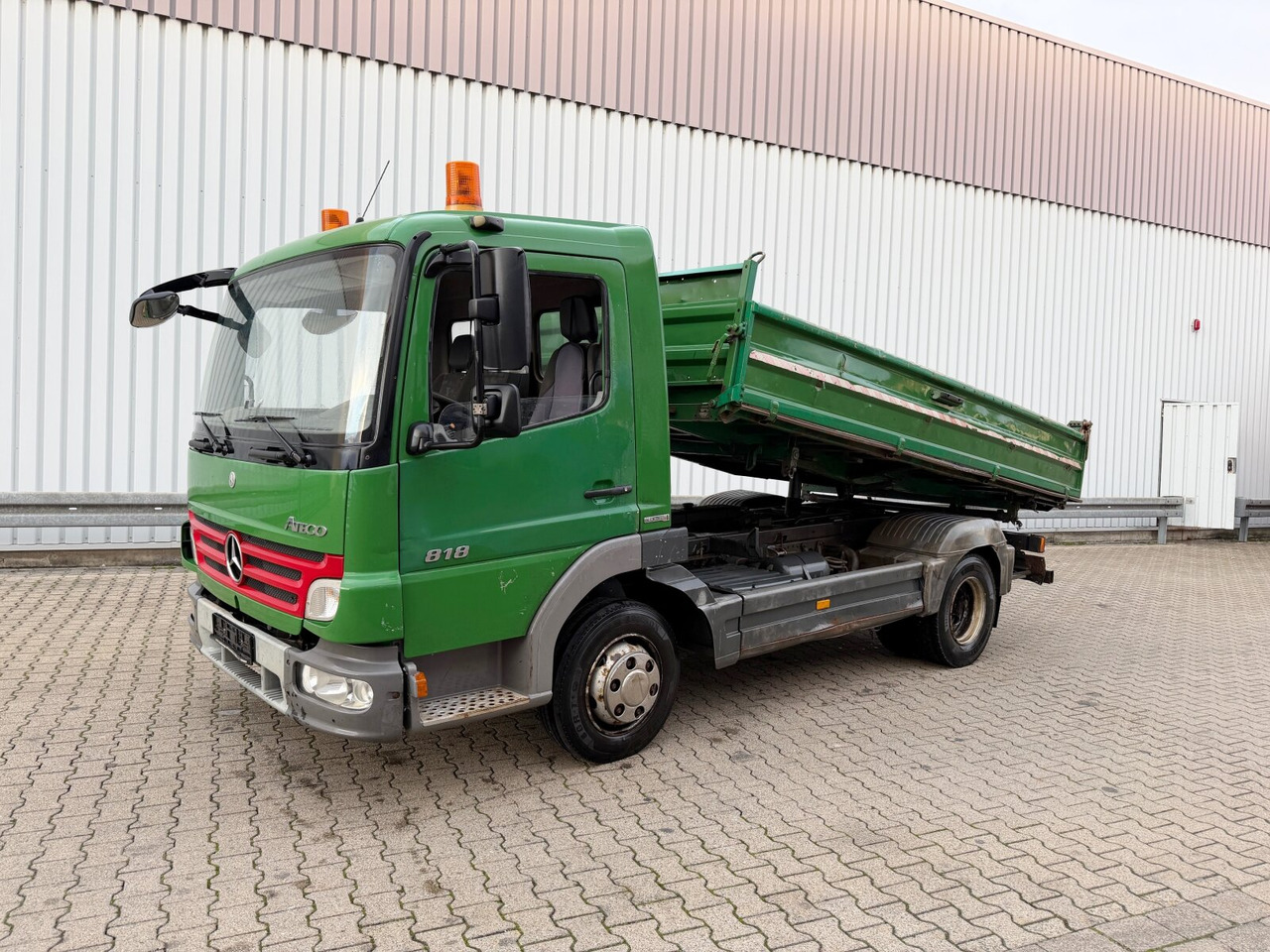 Mercedes-Benz Atego 818 K 4x2 Atego 818 K 4x2, 2x AHK - Kipper vrachtwagen: afbeelding 1 Mercedes-Benz Atego 818 K 4x2 Atego 818 K 4x2, 2x AHK - Kipper vrachtwagen: afbeelding 1