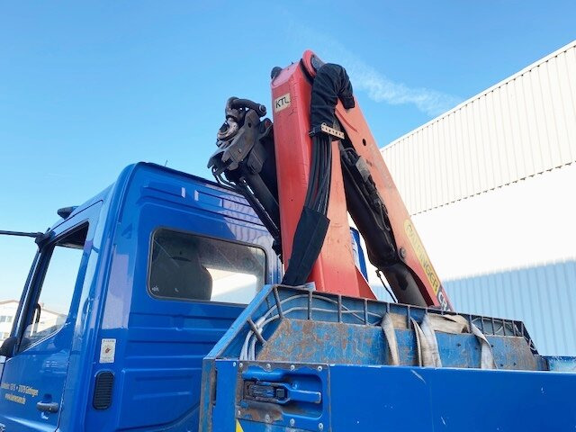 Mercedes-Benz Axor 1828 L 4x2 Axor 1828 L 4x2 mit Kran Palfinger PK 9501, Funk - Kraanwagen, Vrachtwagen met open laadbak: afbeelding 2 Mercedes-Benz Axor 1828 L 4x2 Axor 1828 L 4x2 mit Kran Palfinger PK 9501, Funk - Kraanwagen, Vrachtwagen met open laadbak: afbeelding 2