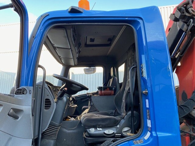 Mercedes-Benz Axor 1828 L 4x2 Axor 1828 L 4x2 mit Kran Palfinger PK 9501, Funk - Kraanwagen, Vrachtwagen met open laadbak: afbeelding 4 Mercedes-Benz Axor 1828 L 4x2 Axor 1828 L 4x2 mit Kran Palfinger PK 9501, Funk - Kraanwagen, Vrachtwagen met open laadbak: afbeelding 4