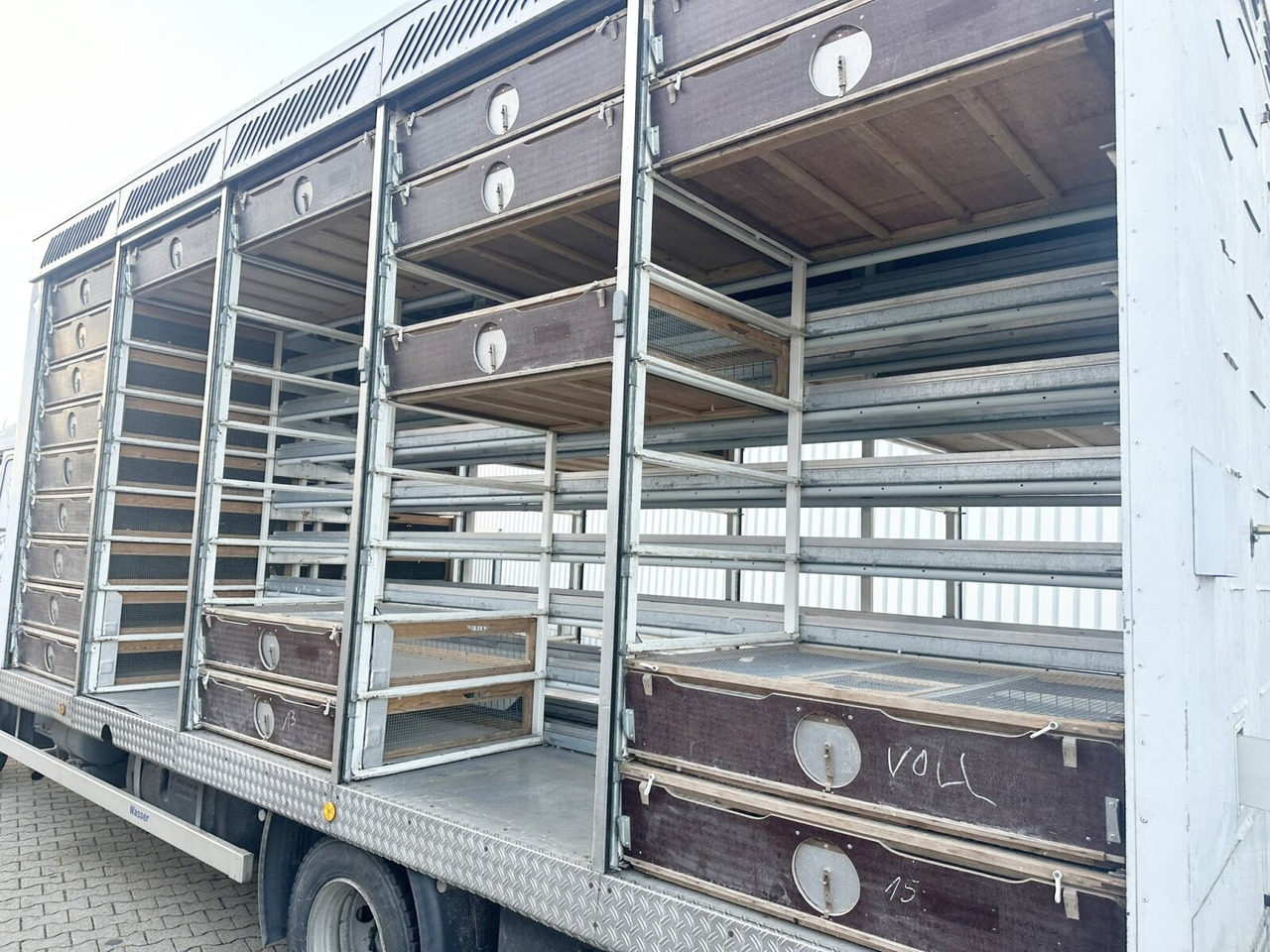 Mercedes-Benz LK 817 4x2 LK 817 4x2, Taubentransporter - Bakwagen: afbeelding 3 Mercedes-Benz LK 817 4x2 LK 817 4x2, Taubentransporter - Bakwagen: afbeelding 3