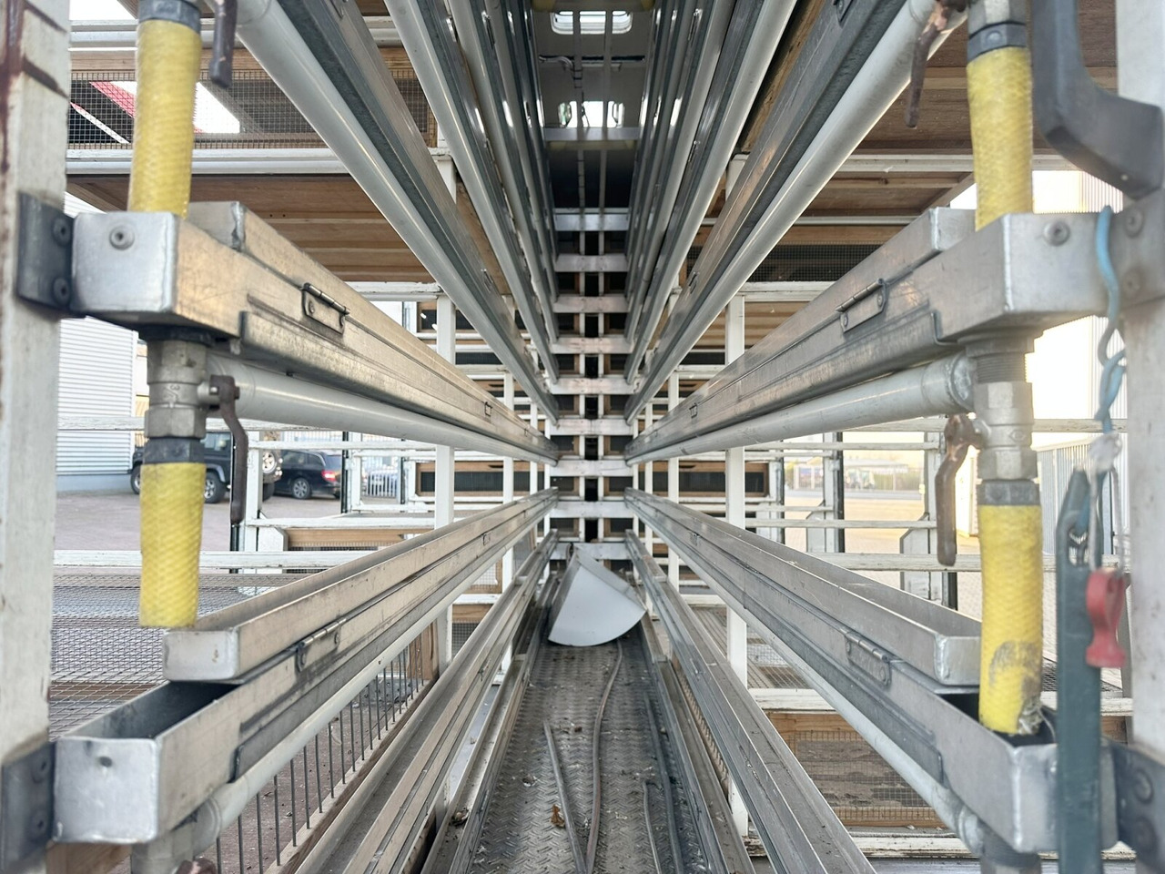 Mercedes-Benz LK 817 4x2 LK 817 4x2, Taubentransporter - Bakwagen: afbeelding 5 Mercedes-Benz LK 817 4x2 LK 817 4x2, Taubentransporter - Bakwagen: afbeelding 5