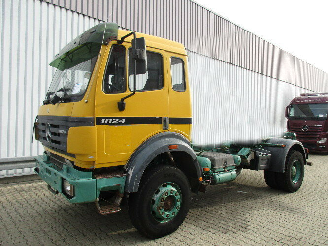 Mercedes-Benz SK 1824 AK 4x4 SK 1824 AK 4x4 Chassis - Chassis vrachtwagen: afbeelding 1 Mercedes-Benz SK 1824 AK 4x4 SK 1824 AK 4x4 Chassis - Chassis vrachtwagen: afbeelding 1