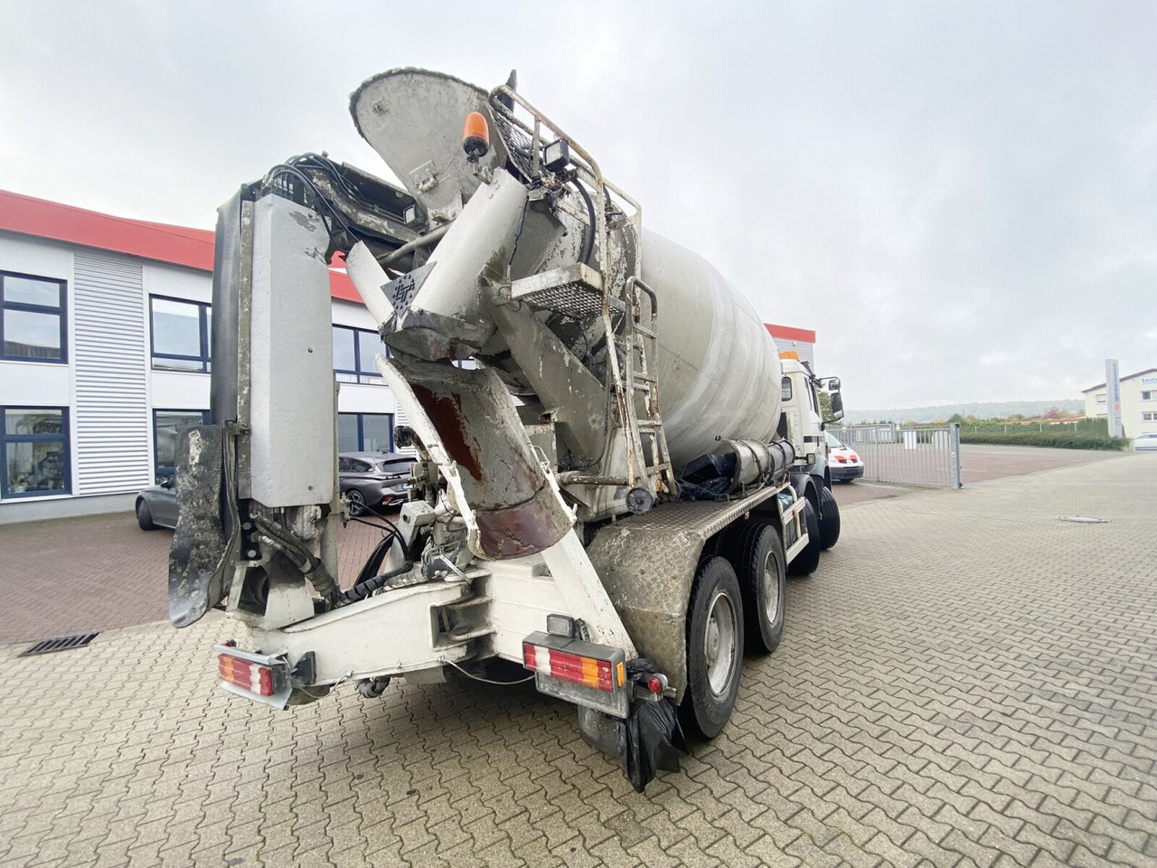 Betonmixer Mercedes-Benz SK II 3234 B 8x4/4 SK II 3234 B 8x4/4, LT Betonmischer, Förderband, Funk, 9cbm: afbeelding 11 Betonmixer Mercedes-Benz SK II 3234 B 8x4/4 SK II 3234 B 8x4/4, LT Betonmischer, Förderband, Funk, 9cbm: afbeelding 11