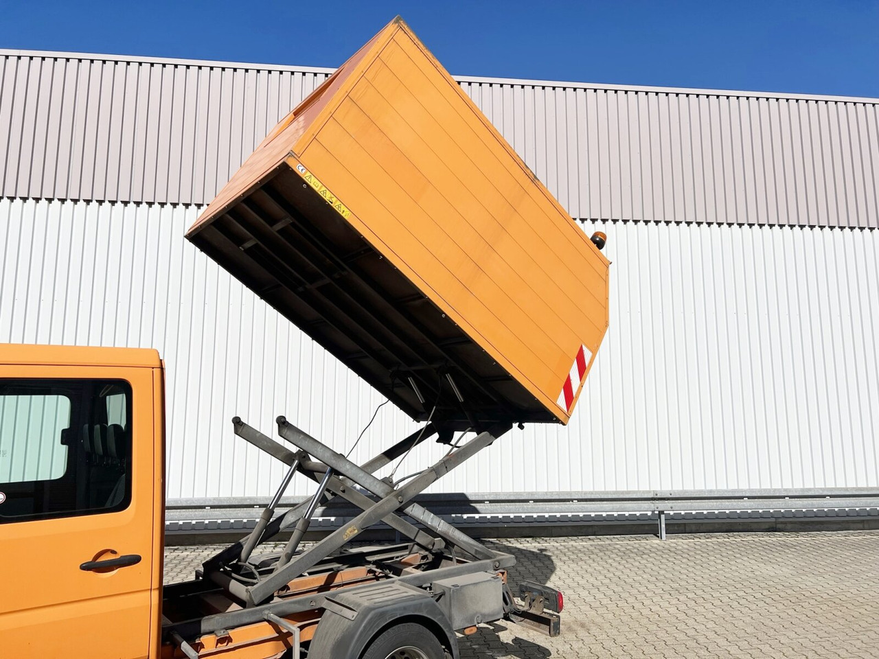 Mercedes-Benz Sprinter 515 CDI 4x2 Doka Sprinter 515 CDI 4x2 Doka, Alu-Kasten, Hochentleerung - Kipper bestelwagen, Bestelwagen met dubbele cabine: afbeelding 4 Mercedes-Benz Sprinter 515 CDI 4x2 Doka Sprinter 515 CDI 4x2 Doka, Alu-Kasten, Hochentleerung - Kipper bestelwagen, Bestelwagen met dubbele cabine: afbeelding 4
