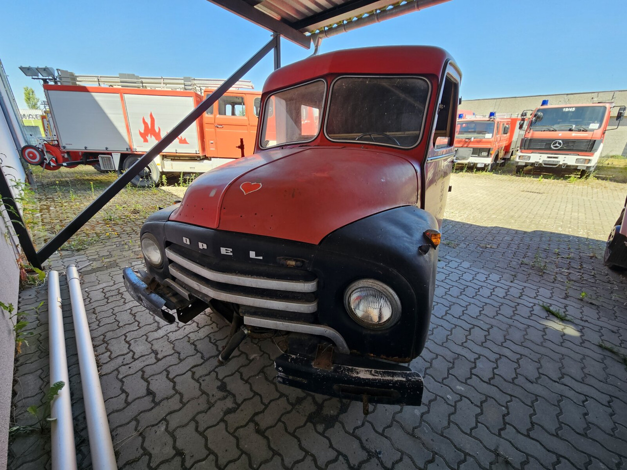 Opel Blitz LF8, Blitz, Oldtimer Feuerwehr, Restaurationsobjekt, Teilespender - Brandweerwagen: afbeelding 1 Opel Blitz LF8, Blitz, Oldtimer Feuerwehr, Restaurationsobjekt, Teilespender - Brandweerwagen: afbeelding 1