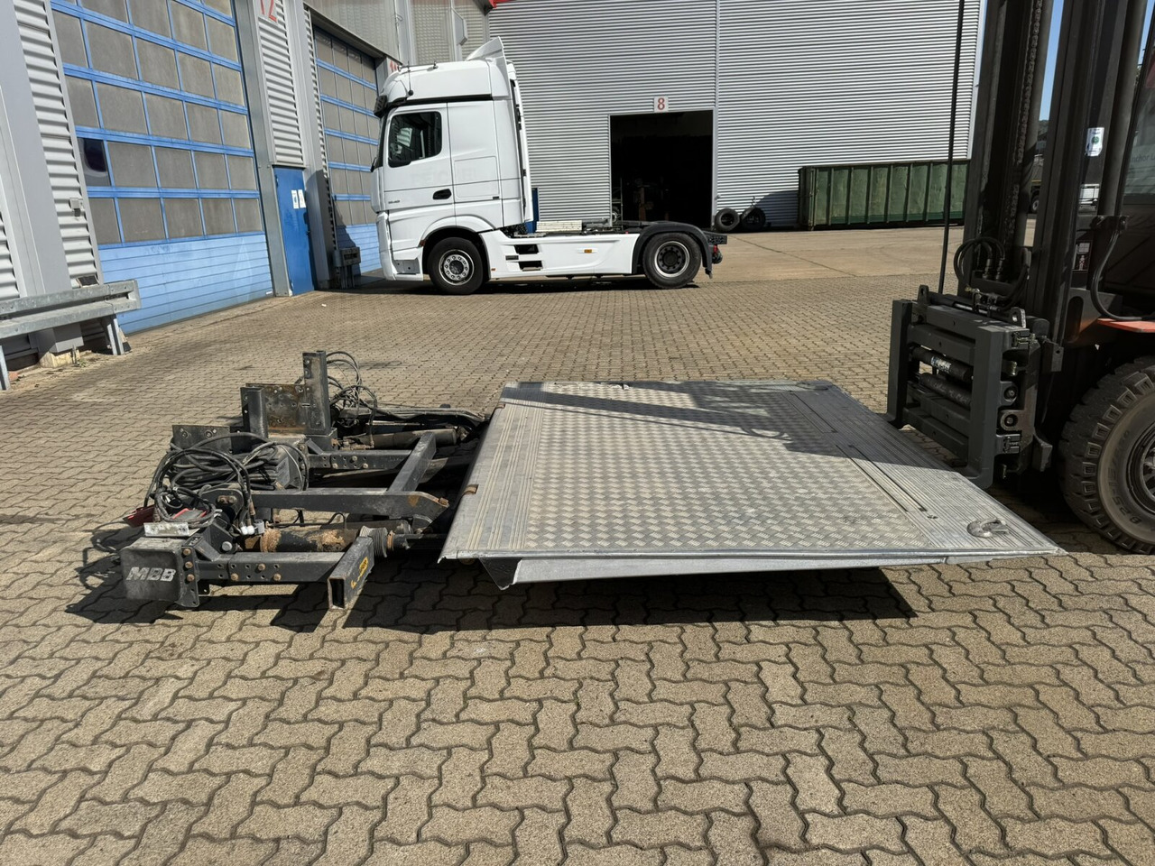 MBB C 2000 S Ladebordwand MBB C 2000 S Ladebordwand - Oplegger: afbeelding 2 MBB C 2000 S Ladebordwand MBB C 2000 S Ladebordwand - Oplegger: afbeelding 2