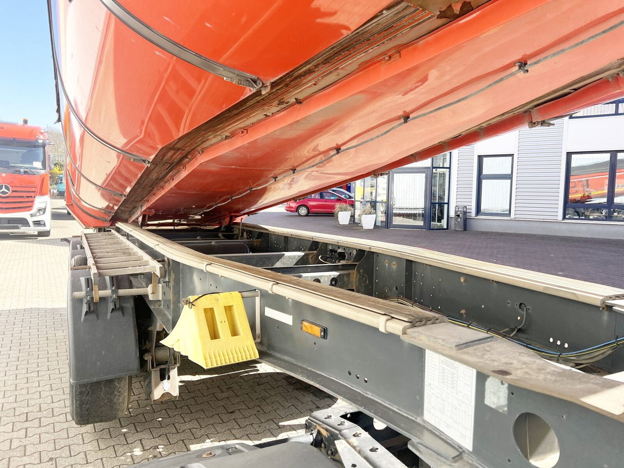 Oplegger Schmitz Cargobull SKI 24 SL 7.2 SKI 24 SL 7.2, Thermo-Stahlmulde ca. 24m³, Liftachse, E-Verdeck: afbeelding 15 Oplegger Schmitz Cargobull SKI 24 SL 7.2 SKI 24 SL 7.2, Thermo-Stahlmulde ca. 24m³, Liftachse, E-Verdeck: afbeelding 15