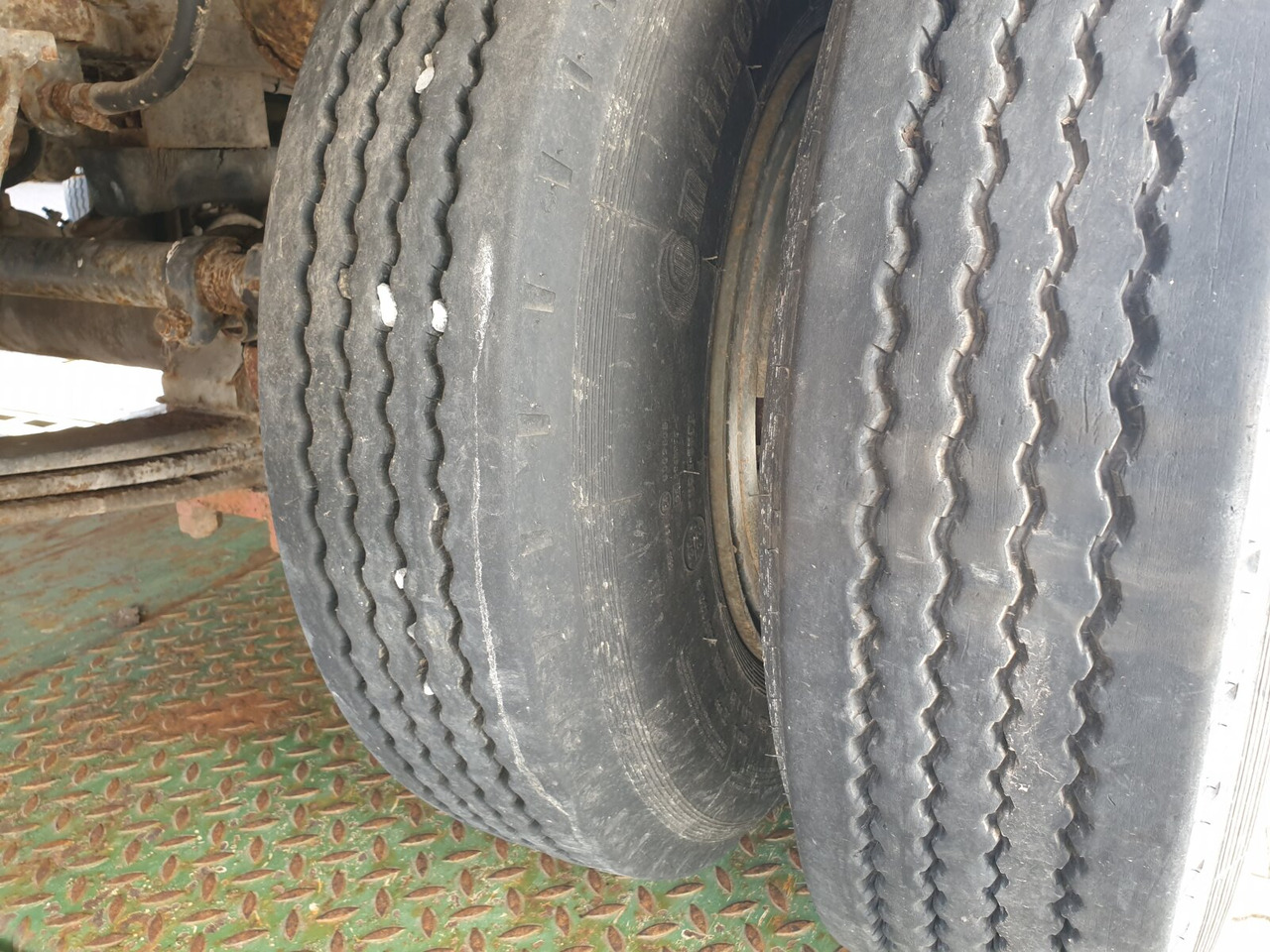 P 528/803-01 BLUMHARDT P 528/803-01, 3-Achs Satteltieflader, Ex-Bundeswehr - Dieplader oplegger: afbeelding 3 P 528/803-01 BLUMHARDT P 528/803-01, 3-Achs Satteltieflader, Ex-Bundeswehr - Dieplader oplegger: afbeelding 3