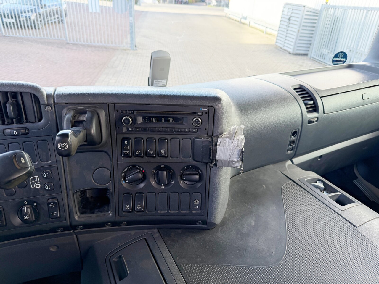 Scania P 320/400 6x2-4 P 320/400 6x2-4, Lenk-/Liftachse, Tele-Absetzanlage, Funk - Portaalarmsysteem vrachtwagen: afbeelding 5 Scania P 320/400 6x2-4 P 320/400 6x2-4, Lenk-/Liftachse, Tele-Absetzanlage, Funk - Portaalarmsysteem vrachtwagen: afbeelding 5