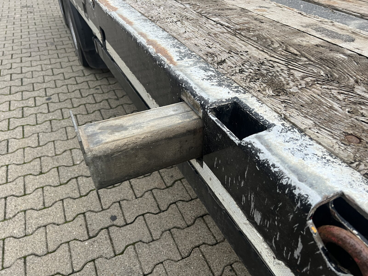 Schwarzmüller T4 G-Serie T4 G-Serie, Schwenkzugöse, Verbr. auf 3m, Baggerstielmulde - Dieplader aanhangwagen: afbeelding 4 Schwarzmüller T4 G-Serie T4 G-Serie, Schwenkzugöse, Verbr. auf 3m, Baggerstielmulde - Dieplader aanhangwagen: afbeelding 4