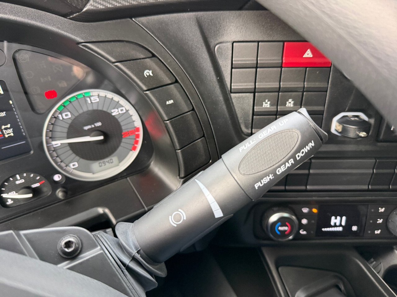 T-Way AT410T51/58 8x4 T-Way AT410T51/58 8x4, Retarder, Bordmatik, 4x VORHANDEN! - Kipper vrachtwagen: afbeelding 5 T-Way AT410T51/58 8x4 T-Way AT410T51/58 8x4, Retarder, Bordmatik, 4x VORHANDEN! - Kipper vrachtwagen: afbeelding 5