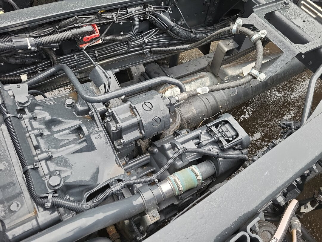 T-Way AT410T51 8x4 T-Way AT410T51 8x4, Retarder, Nebenantrieb, 4x VORHANDEN! - Chassis vrachtwagen: afbeelding 4 T-Way AT410T51 8x4 T-Way AT410T51 8x4, Retarder, Nebenantrieb, 4x VORHANDEN! - Chassis vrachtwagen: afbeelding 4