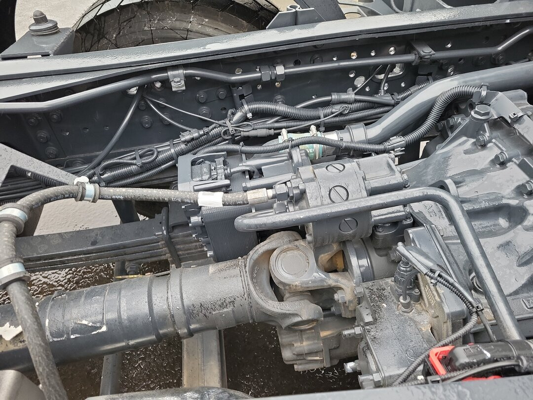 T-Way AT410T51 8x4 T-Way AT410T51 8x4, Retarder, Nebenantrieb, 4x VORHANDEN! - Chassis vrachtwagen: afbeelding 5 T-Way AT410T51 8x4 T-Way AT410T51 8x4, Retarder, Nebenantrieb, 4x VORHANDEN! - Chassis vrachtwagen: afbeelding 5