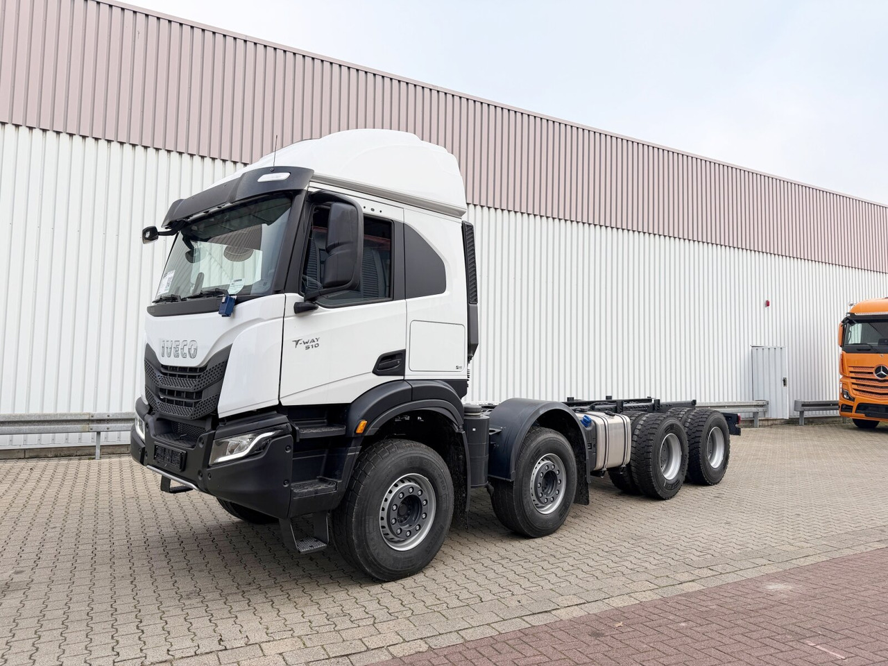 T-Way AT410T51 8x4 T-Way AT410T51 8x4, Retarder, Nebenantrieb, 4x VORHANDEN! - Chassis vrachtwagen: afbeelding 1 T-Way AT410T51 8x4 T-Way AT410T51 8x4, Retarder, Nebenantrieb, 4x VORHANDEN! - Chassis vrachtwagen: afbeelding 1