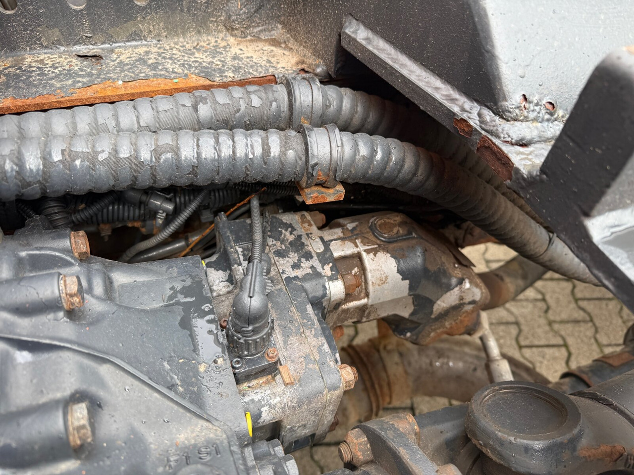 Trakker AT190T33W/P 4x4 Trakker AT190T33W/P 4x4, Winterdienstausstattung - Haakarmsysteem vrachtwagen: afbeelding 2 Trakker AT190T33W/P 4x4 Trakker AT190T33W/P 4x4, Winterdienstausstattung - Haakarmsysteem vrachtwagen: afbeelding 2