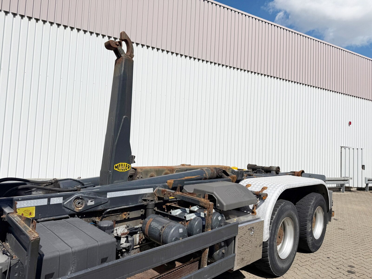 Haakarmsysteem vrachtwagen Trakker AT380T45/P 6x4 Trakker AT380T45/P 6x4, EEV: afbeelding 13 Haakarmsysteem vrachtwagen Trakker AT380T45/P 6x4 Trakker AT380T45/P 6x4, EEV: afbeelding 13