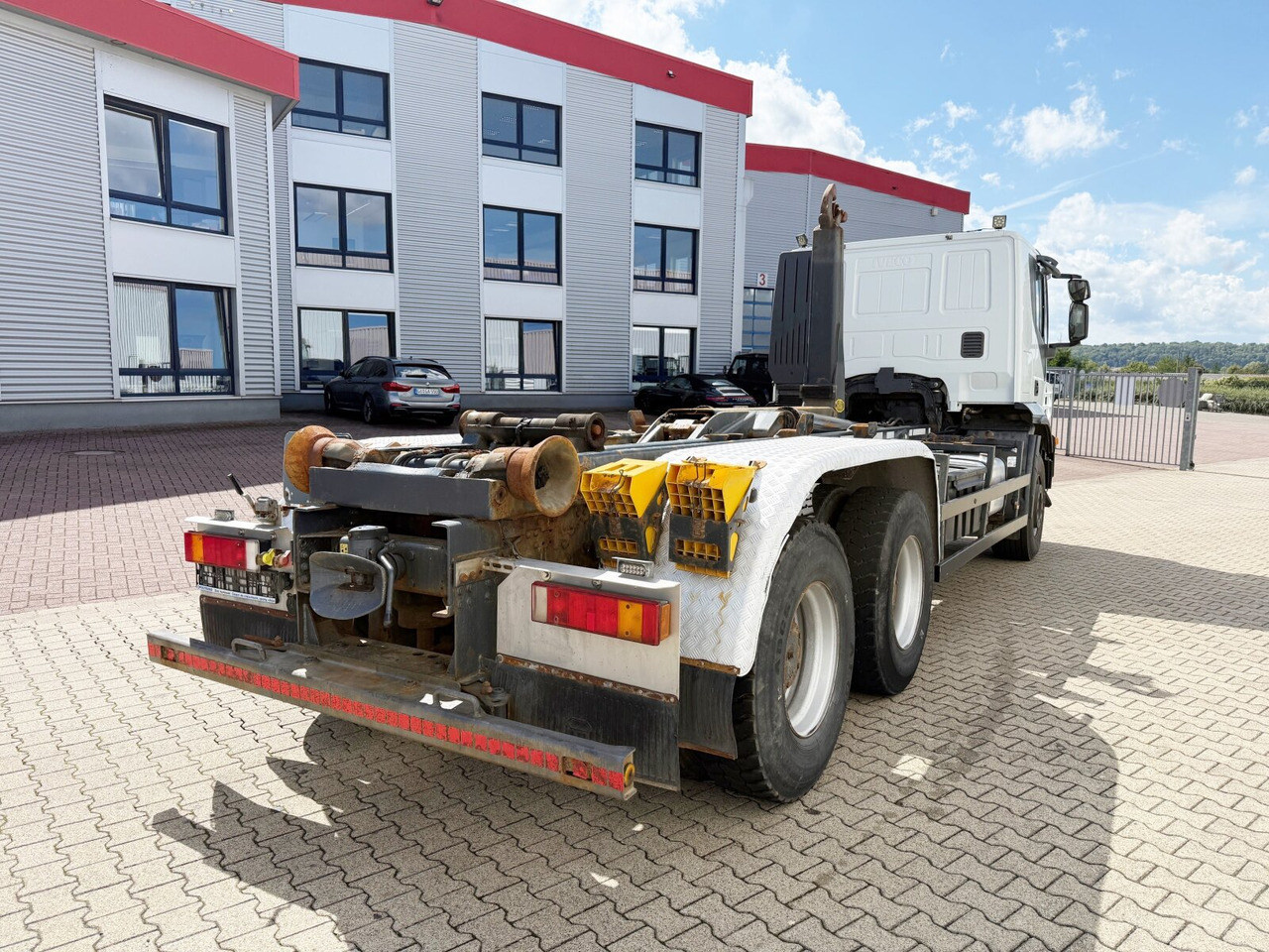 Haakarmsysteem vrachtwagen Trakker AT380T45/P 6x4 Trakker AT380T45/P 6x4, EEV: afbeelding 9 Haakarmsysteem vrachtwagen Trakker AT380T45/P 6x4 Trakker AT380T45/P 6x4, EEV: afbeelding 9