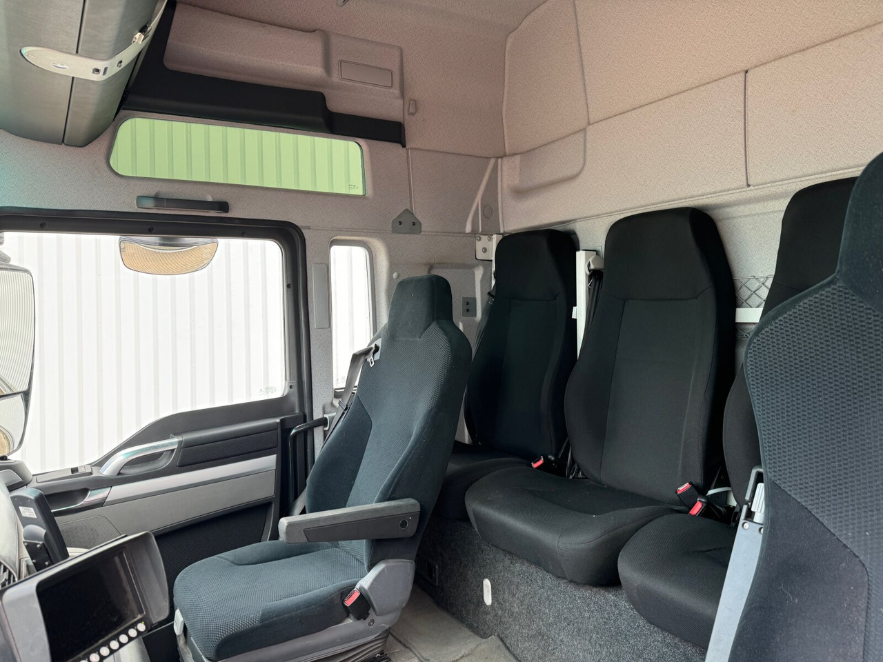 MAN TGX 18.400 4X2 BLS TGX 18.400 4X2 BLS, Fahrschule, 5 Sitzer - Trekker: afbeelding 5 MAN TGX 18.400 4X2 BLS TGX 18.400 4X2 BLS, Fahrschule, 5 Sitzer - Trekker: afbeelding 5