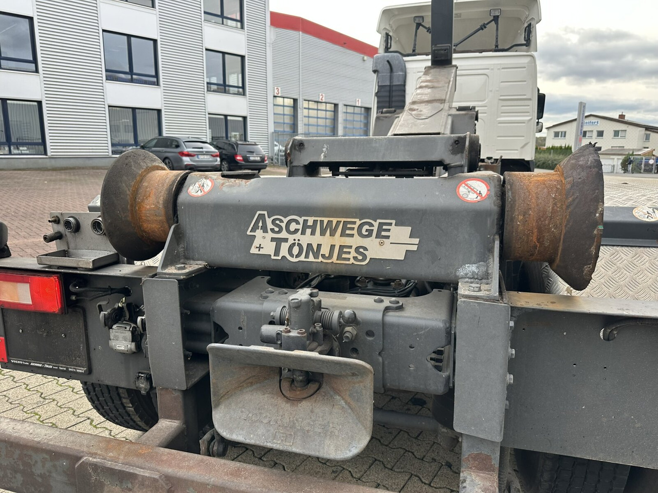 Volvo FM 400 6x4 R FM 400/6x4 R, VDL S-21-6200 4.50 bis 7.00m Container - Haakarmsysteem vrachtwagen: afbeelding 2 Volvo FM 400 6x4 R FM 400/6x4 R, VDL S-21-6200 4.50 bis 7.00m Container - Haakarmsysteem vrachtwagen: afbeelding 2