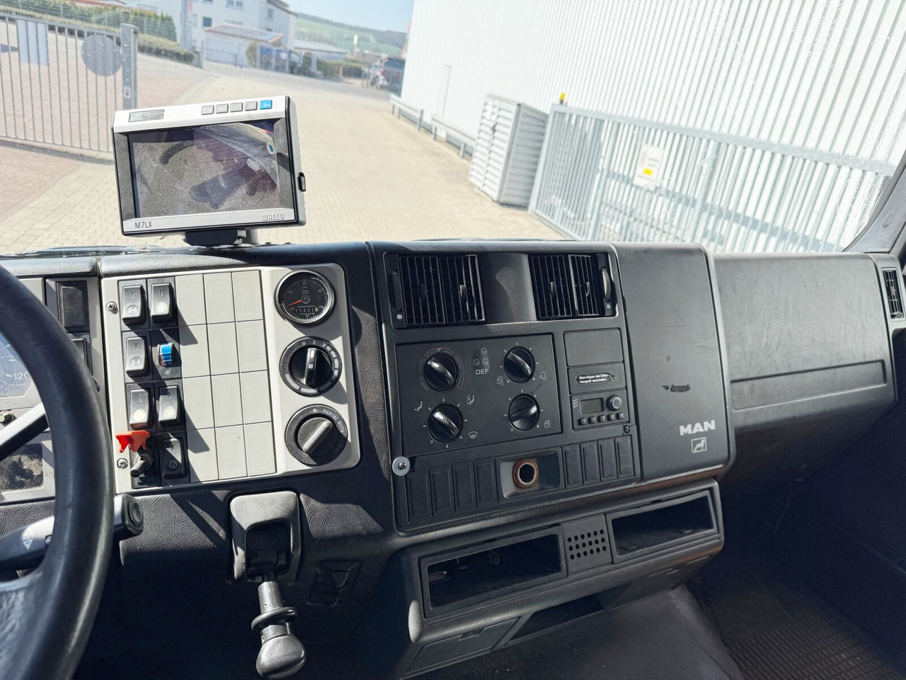 Vrachtwagen MAN TGM 18.284 4x2 BL TGM 18.284 4x2 BL, Assmann Saug- und Spülwagen 9m³: afbeelding 6 Vrachtwagen MAN TGM 18.284 4x2 BL TGM 18.284 4x2 BL, Assmann Saug- und Spülwagen 9m³: afbeelding 6