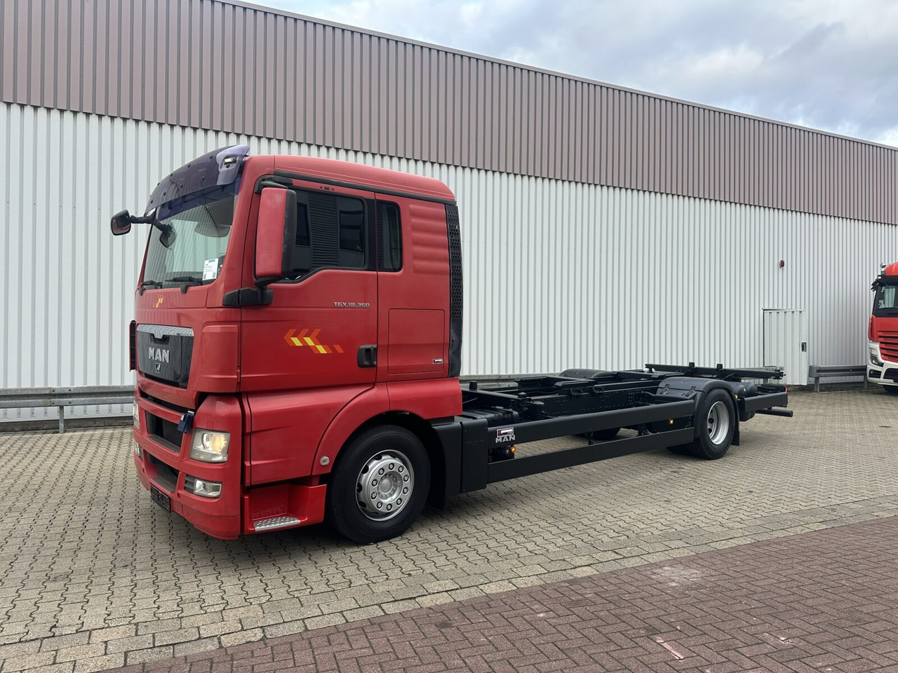 MAN TGX 18.360 4X2 LL TGX 18.360 4X2 LL, Fahrschule - Vrachtwagen: afbeelding 1 MAN TGX 18.360 4X2 LL TGX 18.360 4X2 LL, Fahrschule - Vrachtwagen: afbeelding 1