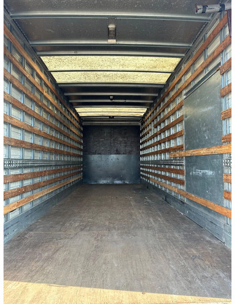 MAN TGL 12.210 MANUAL + 2000 KG LIFT + 2.60 M HIGH BIG BOX + AIRCO + SPRING / SPRING + 3 SEATS - Bakwagen: afbeelding 4 MAN TGL 12.210 MANUAL + 2000 KG LIFT + 2.60 M HIGH BIG BOX + AIRCO + SPRING / SPRING + 3 SEATS - Bakwagen: afbeelding 4