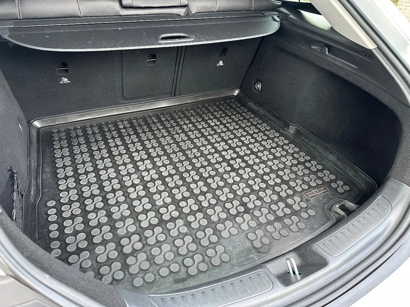 Mercedes-Benz CLA-Klasse 200 D - SHOOTING BRAKE + STANDKLIMA + NAVI - Personenwagen: afbeelding 4 Mercedes-Benz CLA-Klasse 200 D - SHOOTING BRAKE + STANDKLIMA + NAVI - Personenwagen: afbeelding 4