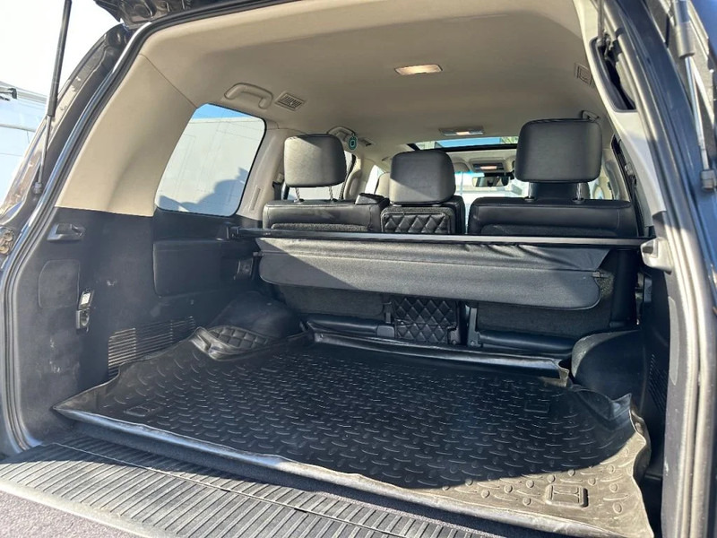 Toyota Land Cruiser V8 LAND CRUISER 200 V8 + CAMERA 360 + FRIDGE + DIESEL + ONLY EXPORT - SUV: afbeelding 4 Toyota Land Cruiser V8 LAND CRUISER 200 V8 + CAMERA 360 + FRIDGE + DIESEL + ONLY EXPORT - SUV: afbeelding 4