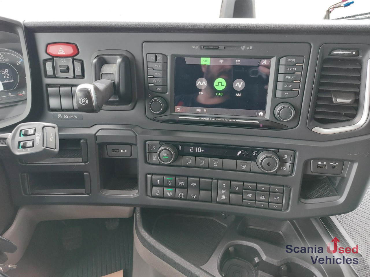 SCANIA R 460 A4x2NA 2 Kreis Hydraulik Navi Standklima Ret - Trekker: afbeelding 2 SCANIA R 460 A4x2NA 2 Kreis Hydraulik Navi Standklima Ret - Trekker: afbeelding 2