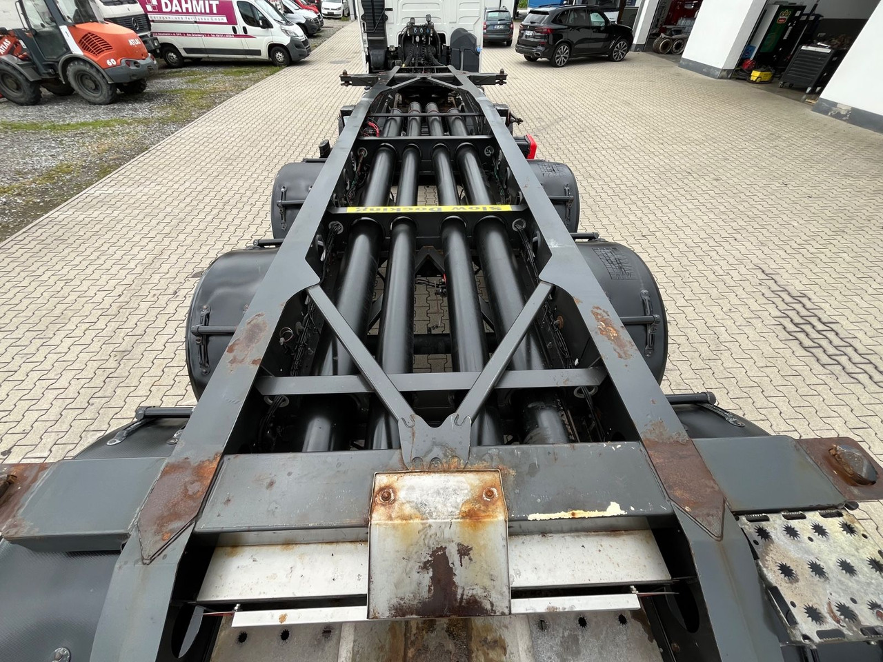 Fliegl Tank Container Chassis 20ft ADR - Containertransporter/ Wissellaadbak oplegger: afbeelding 5 Fliegl Tank Container Chassis 20ft ADR - Containertransporter/ Wissellaadbak oplegger: afbeelding 5
