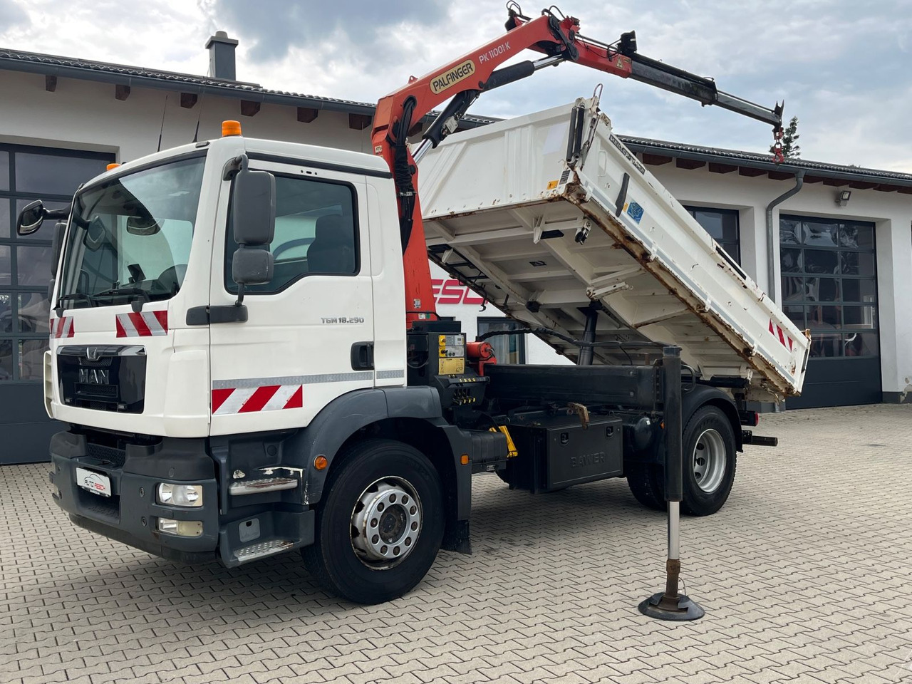 MAN TGM 18.290 Kipper Kran Palfinger PK 11001 - Kipper vrachtwagen, Kraanwagen: afbeelding 1 MAN TGM 18.290 Kipper Kran Palfinger PK 11001 - Kipper vrachtwagen, Kraanwagen: afbeelding 1