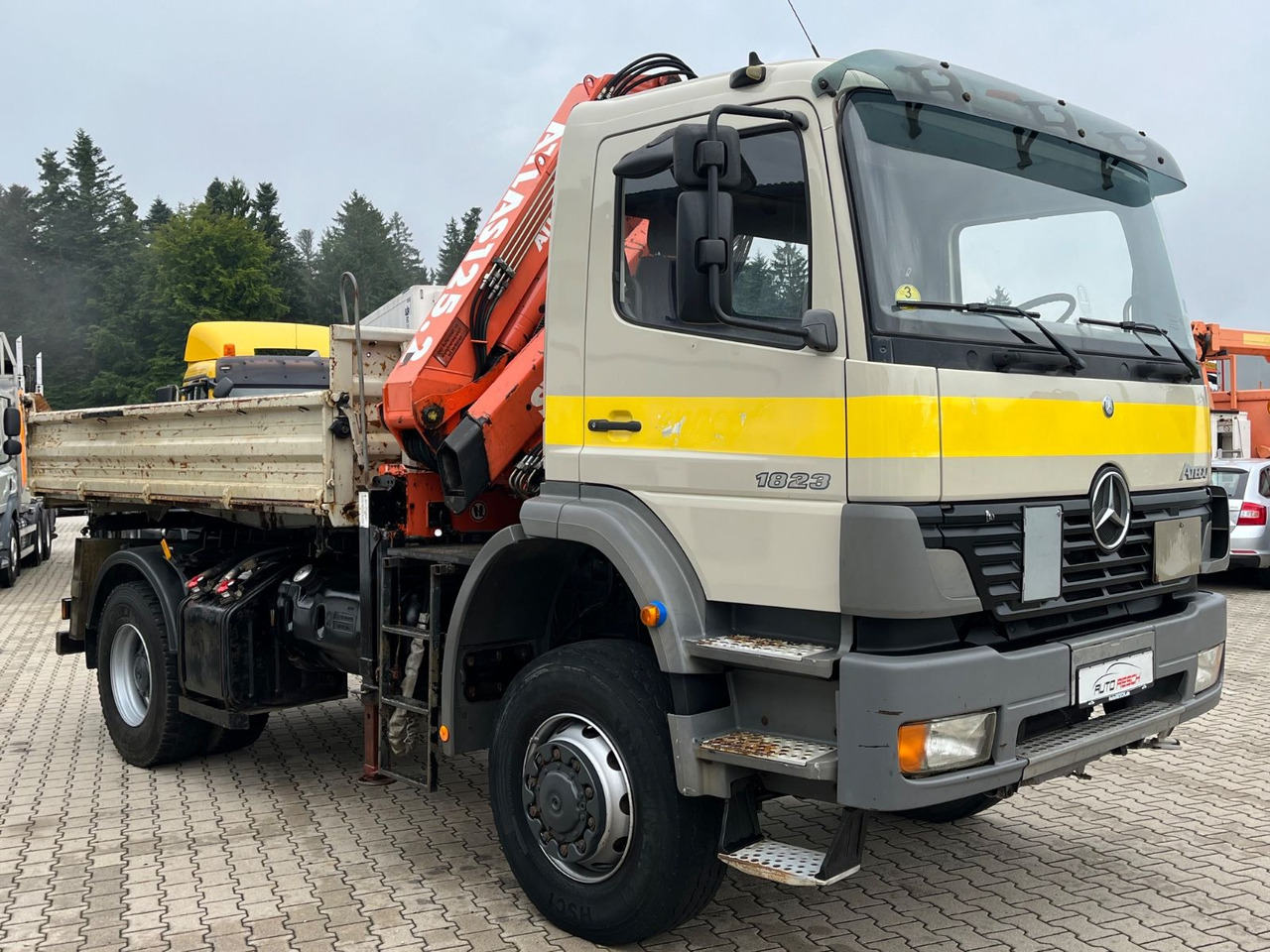 Mercedes-Benz Atego 1823 4x4 Kipper mit Kran Atlas 125.2 Funk - Kipper vrachtwagen, Kraanwagen: afbeelding 2 Mercedes-Benz Atego 1823 4x4 Kipper mit Kran Atlas 125.2 Funk - Kipper vrachtwagen, Kraanwagen: afbeelding 2