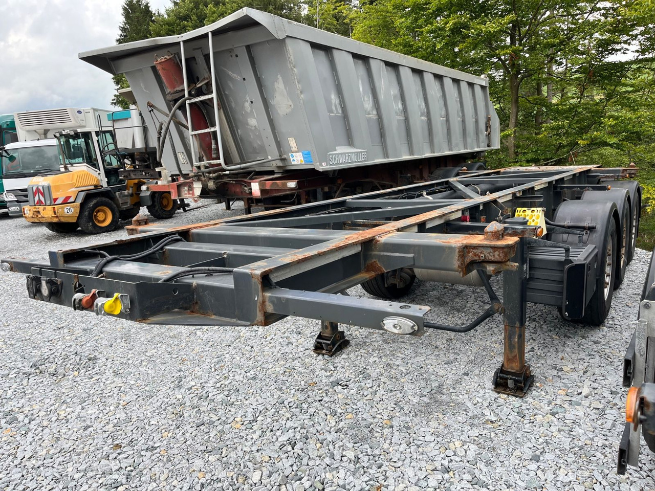Schwarzmüller S1 R-Serie Tank Chassis ADR SAF Alufelgen - Containertransporter/ Wissellaadbak oplegger: afbeelding 3 Schwarzmüller S1 R-Serie Tank Chassis ADR SAF Alufelgen - Containertransporter/ Wissellaadbak oplegger: afbeelding 3