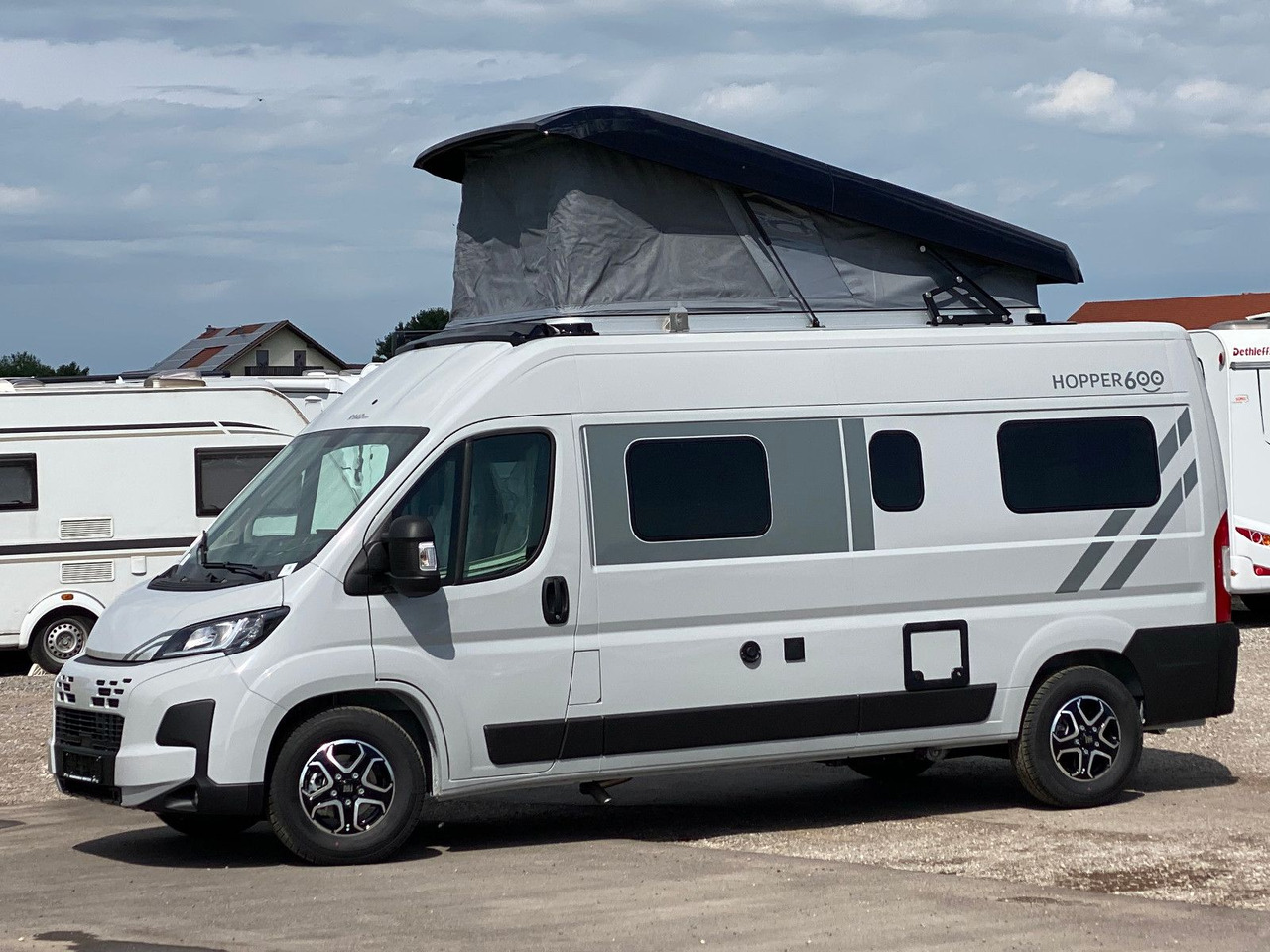 Carado CV 600 Aufstelldach,  white Label - Buscamper: afbeelding 2 Carado CV 600 Aufstelldach,  white Label - Buscamper: afbeelding 2