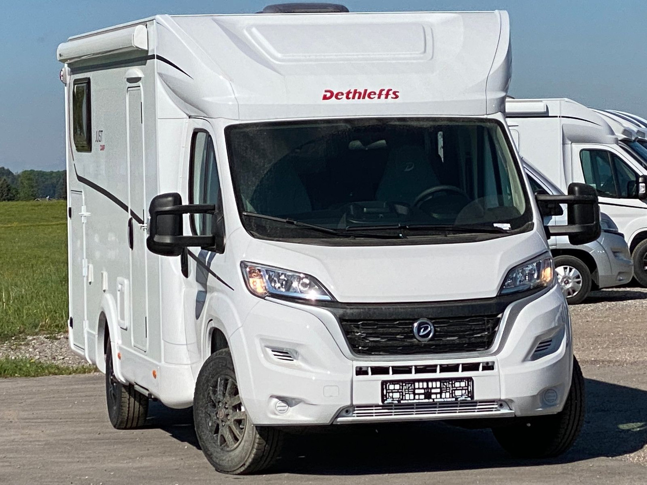 Dethleffs Just Camp T 6812 EB,Hubbett,Längsbetten, Markise - Half integraal camper: afbeelding 4 Dethleffs Just Camp T 6812 EB,Hubbett,Längsbetten, Markise - Half integraal camper: afbeelding 4