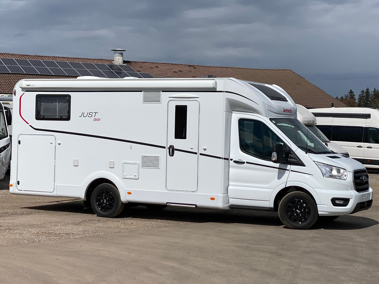 Dethleffs Just Go T 7055 EB, Hubbett, Markise, Navi+RFK - Half integraal camper: afbeelding 2 Dethleffs Just Go T 7055 EB, Hubbett, Markise, Navi+RFK - Half integraal camper: afbeelding 2