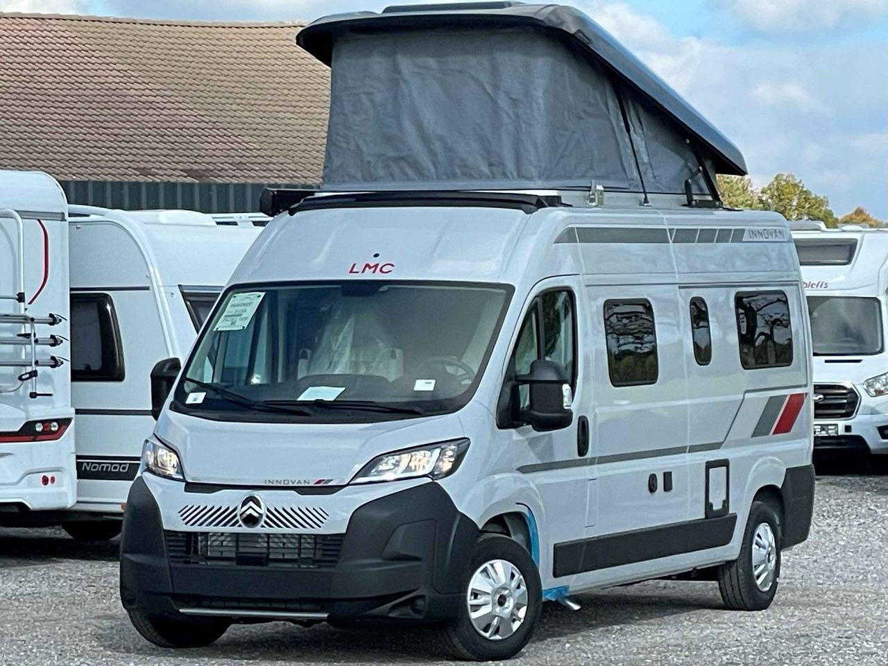 LMC INNOVAN 600 ,ASD, Aufstelldach,26 Modell,Navi - Buscamper: afbeelding 1 LMC INNOVAN 600 ,ASD, Aufstelldach,26 Modell,Navi - Buscamper: afbeelding 1