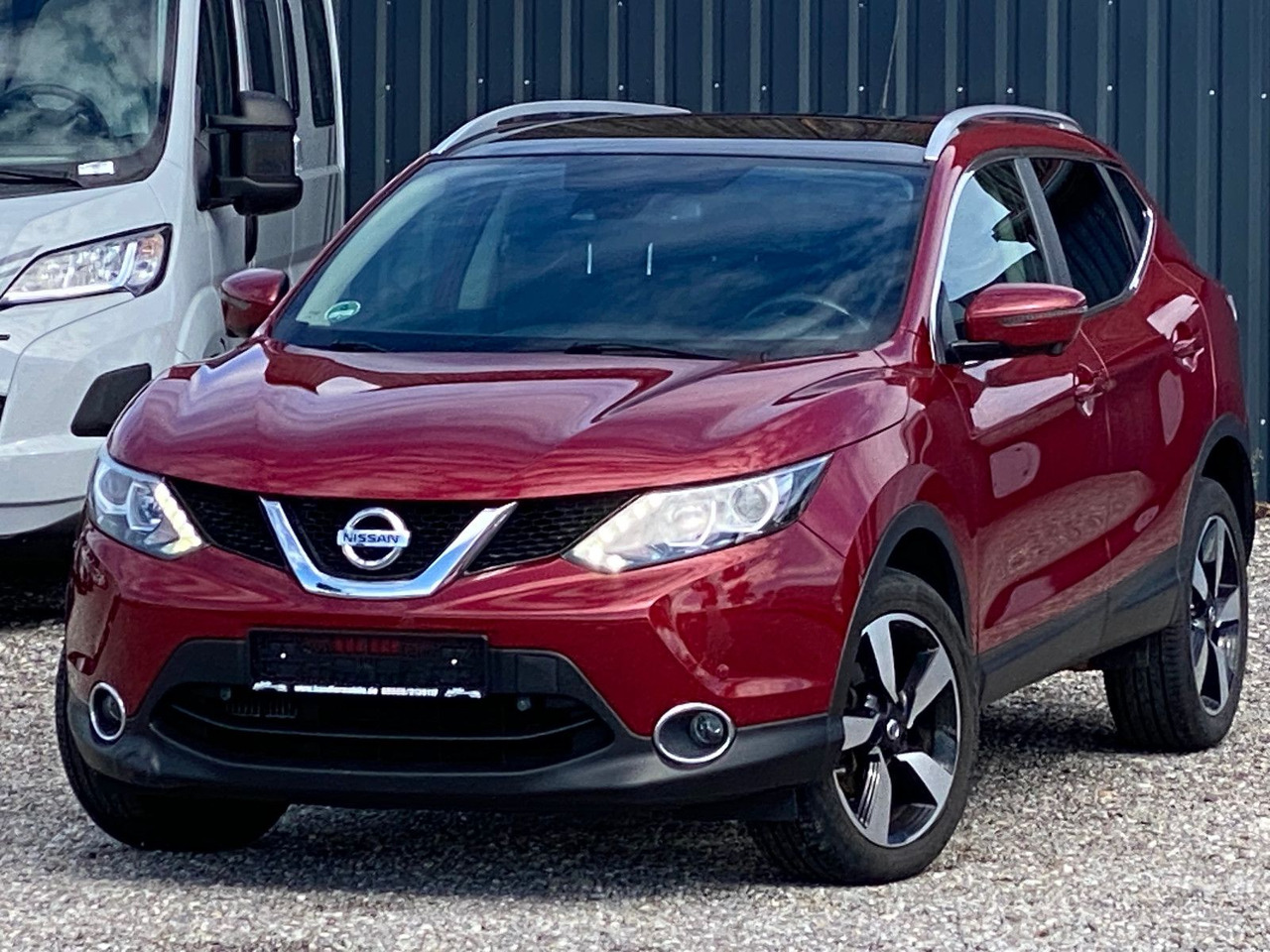 Nissan Qashqai 360° 4x4 - SUV: afbeelding 1 Nissan Qashqai 360° 4x4 - SUV: afbeelding 1