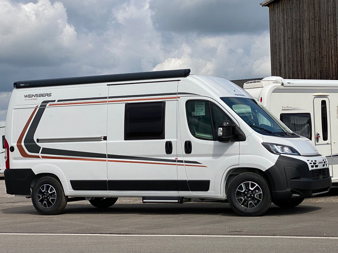 Weinsberg CaraBus 600 MQ EDITION Fire - Buscamper: afbeelding 2 Weinsberg CaraBus 600 MQ EDITION Fire - Buscamper: afbeelding 2