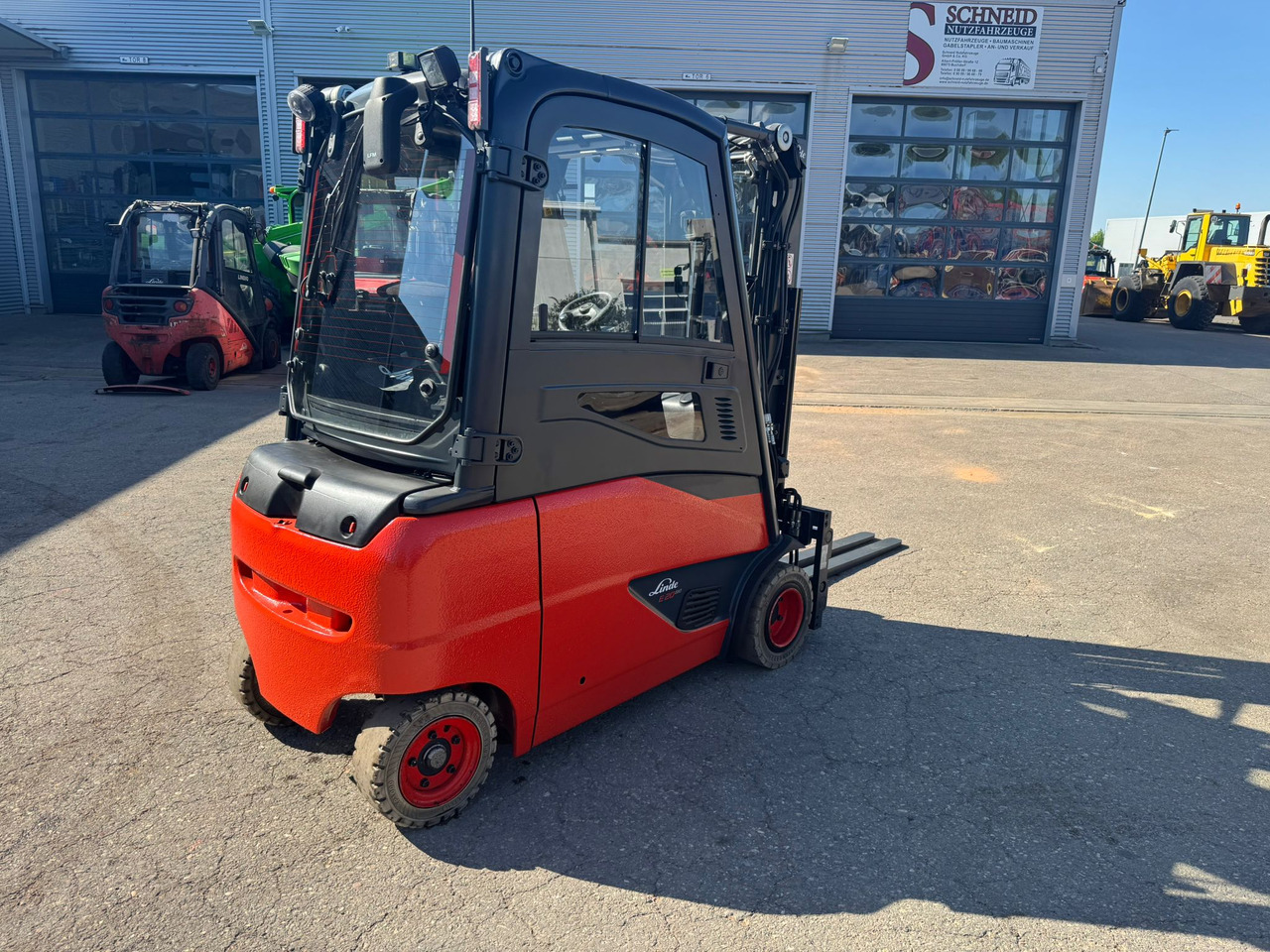 LINDE E20PHL-02 Elektro Triplex Kabine Heizung integriertes Ladegerät - Elektrische heftruck: afbeelding 3 LINDE E20PHL-02 Elektro Triplex Kabine Heizung integriertes Ladegerät - Elektrische heftruck: afbeelding 3