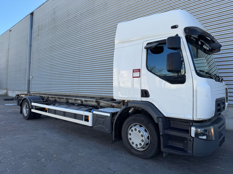 Renault D16 / BDF / Wide / 360.000..!! KM / 4 In Stock / TUV: 6-2025 / Belgium Truck - Containertransporter/ Wissellaadbak vrachtwagen: afbeelding 2 Renault D16 / BDF / Wide / 360.000..!! KM / 4 In Stock / TUV: 6-2025 / Belgium Truck - Containertransporter/ Wissellaadbak vrachtwagen: afbeelding 2