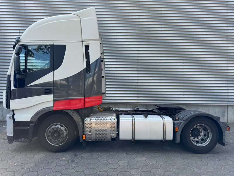 Iveco Stralis AS 420 / 10 In Stock / 2 Tanks / NL Truck - Trekker: afbeelding 5 Iveco Stralis AS 420 / 10 In Stock / 2 Tanks / NL Truck - Trekker: afbeelding 5