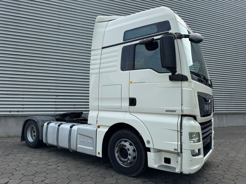 MAN TGX 18.500 XXL / Intarder / Roof Klima / 2 Tanks - Trekker: afbeelding 2 MAN TGX 18.500 XXL / Intarder / Roof Klima / 2 Tanks - Trekker: afbeelding 2