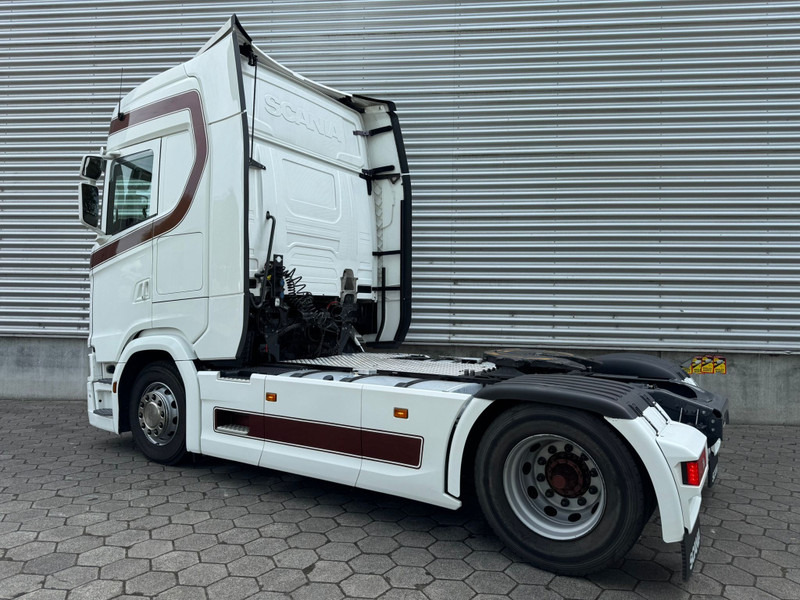 Scania S450 / Retarder / Full Air / Night Klima / 2 Tanks / TUV: 3-2026 / Belgium Truck - Trekker: afbeelding 3 Scania S450 / Retarder / Full Air / Night Klima / 2 Tanks / TUV: 3-2026 / Belgium Truck - Trekker: afbeelding 3