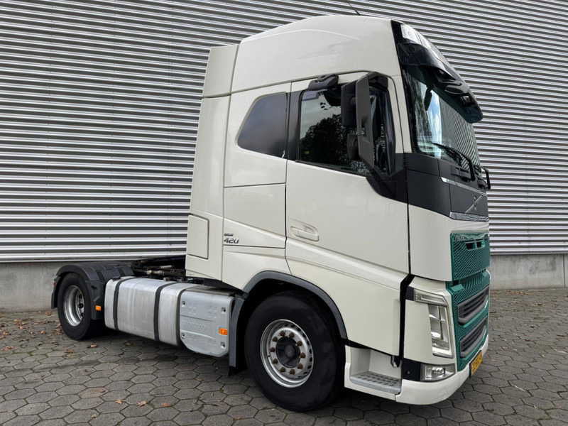 Volvo FH 420 / I-Shift / 2 Tanks / Euro 6 / NL- Truck - Trekker: afbeelding 2 Volvo FH 420 / I-Shift / 2 Tanks / Euro 6 / NL- Truck - Trekker: afbeelding 2