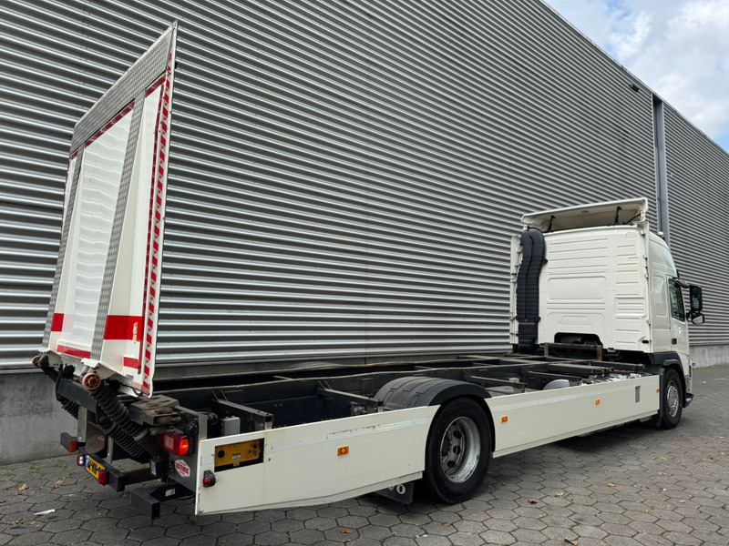 Volvo FM 330 XL EEV / I-Shift / VEB+ / 334.000..KM!! / Tail Lift / NL Truck - Containertransporter/ Wissellaadbak vrachtwagen: afbeelding 3 Volvo FM 330 XL EEV / I-Shift / VEB+ / 334.000..KM!! / Tail Lift / NL Truck - Containertransporter/ Wissellaadbak vrachtwagen: afbeelding 3
