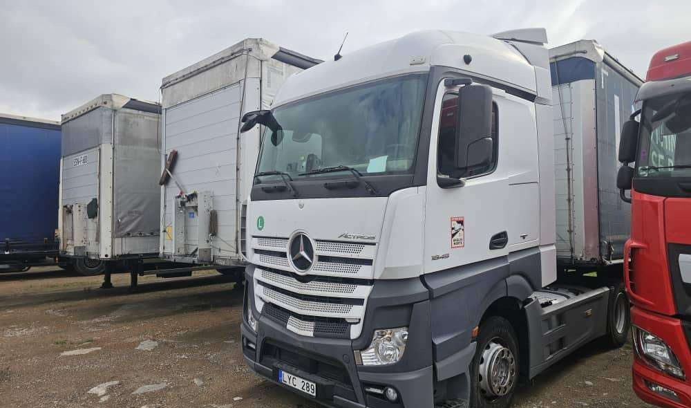 Mercedes-Benz 1845 - Trekker: afbeelding 1 Mercedes-Benz 1845 - Trekker: afbeelding 1