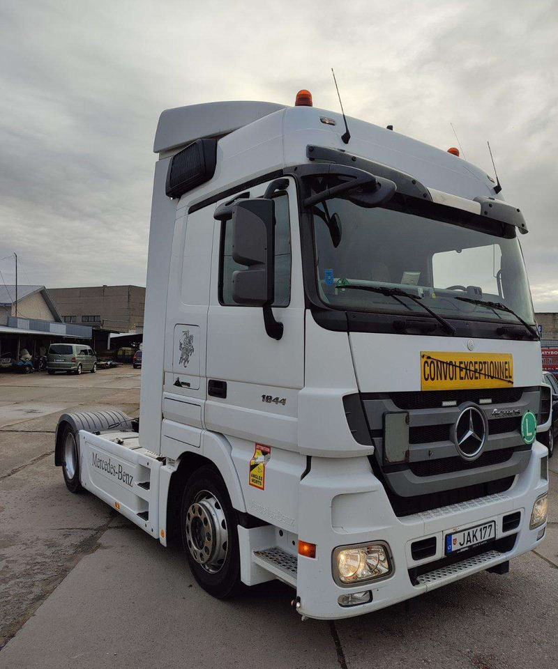 Mercedes-Benz Actros 1844 LS - Trekker: afbeelding 1 Mercedes-Benz Actros 1844 LS - Trekker: afbeelding 1