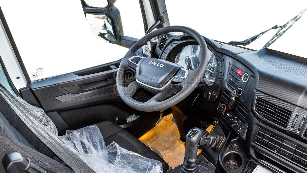 Interieur foto 2: Chassis vrachtwagen IVECO T-WAY Chassis  6×4 AT380T47H WHEELBASE 4500 MY24